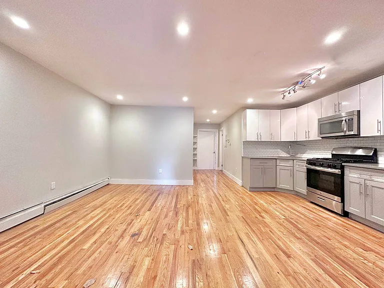 43 Irving Pl #1 — Photo 5