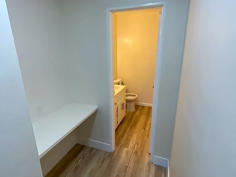 3942 Stevely Ave — Photo 11