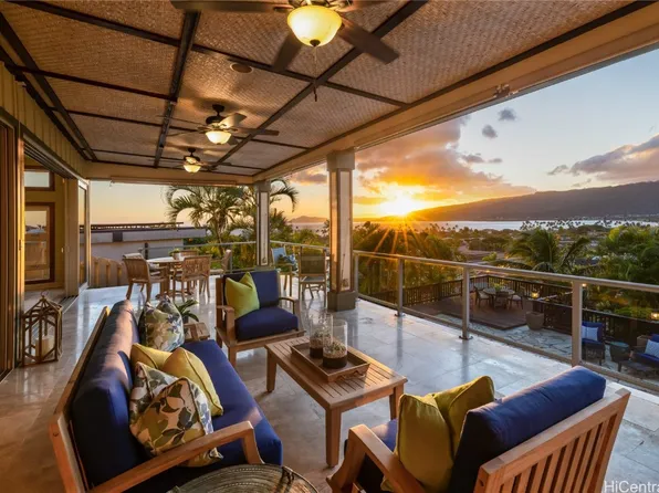 126 Polihale Pl, Honolulu, HI 96825