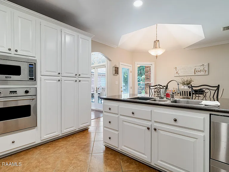 102 Bear Creek Ct — Photo 13