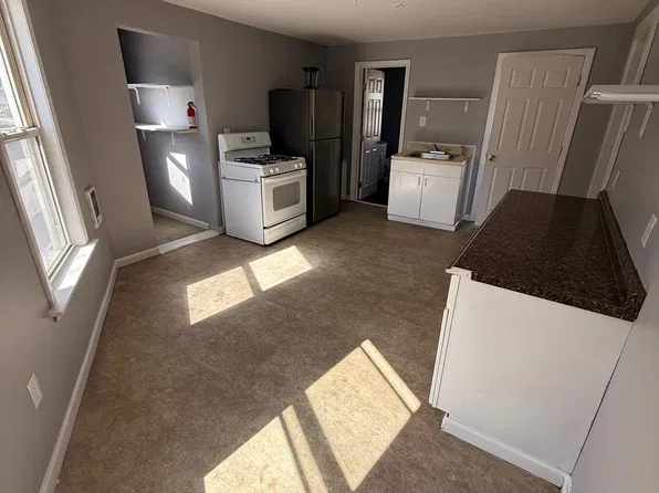 235-237 Oak St #237-3, Clinton, MA 01510