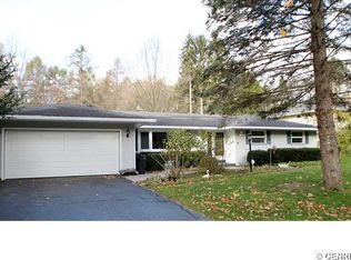 36 Crescent Hill Rd, Pittsford, NY 14534