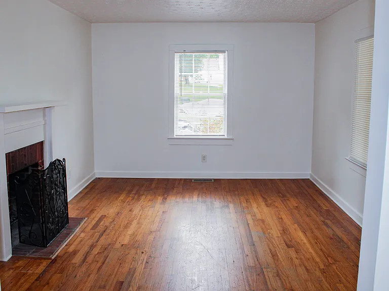 2155 Brown St SW — Photo 6