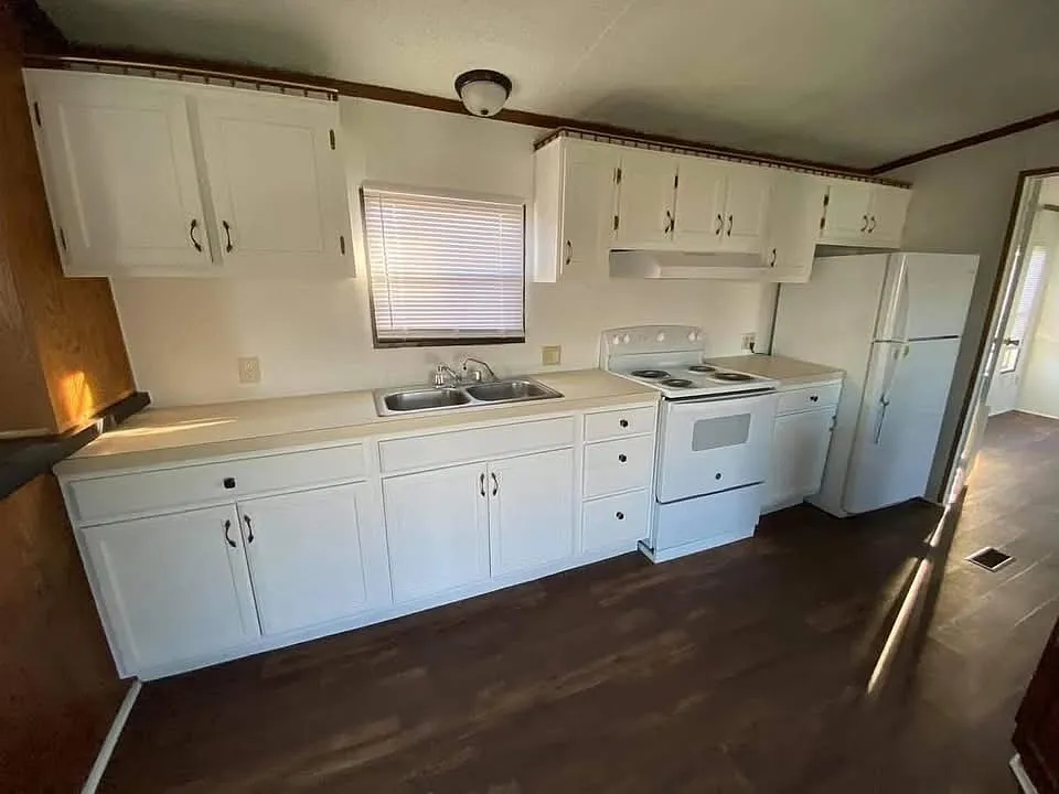 2 bed, $1,025 — Photo 3