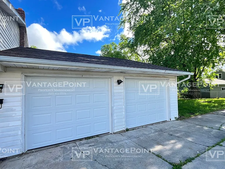 817 Bellevue St — Photo 13