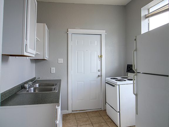 3rd image of 1716 N Olive St APT 4