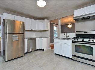 9 Preston Ave, Cranston, RI 02920