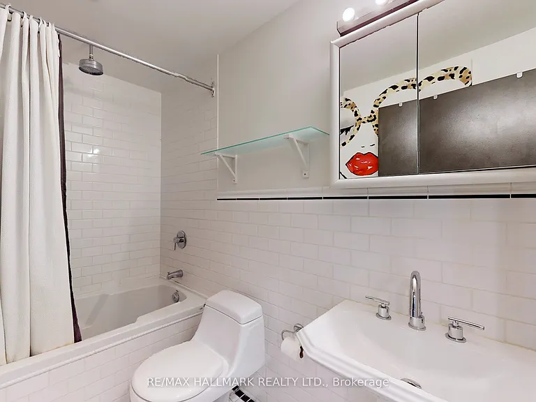 183 Dovercourt Rd #504 — Photo 12