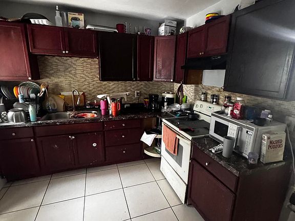 2nd image of 1304 NW 2nd Avenue