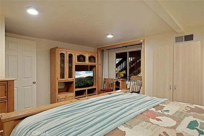 637 Crest Estates Ct — Photo 21