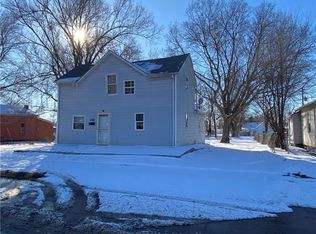 2326 S 11th St, Saint Joseph, MO 64503