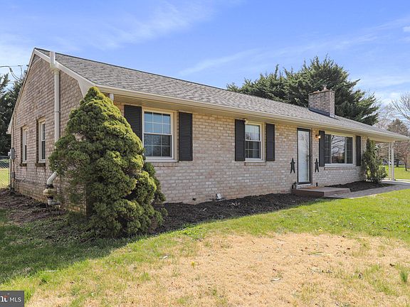 3rd image of 13903 Green Mountain Dr