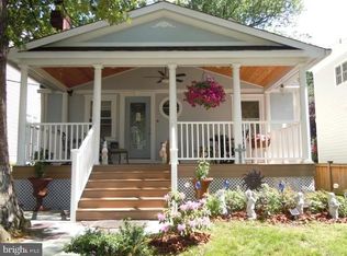5712 7th St N, Arlington, VA 22205