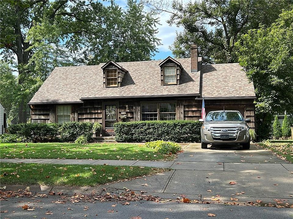 1st image of 7130 Village Dr