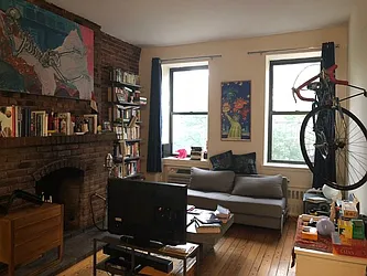 Rented by Aimee Grodanz, LREB