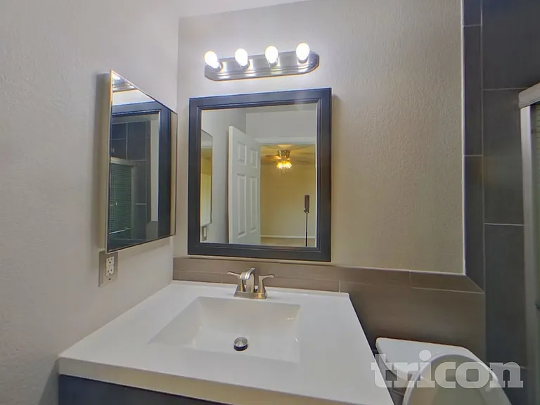 1028 Oriole Cir — Photo 9