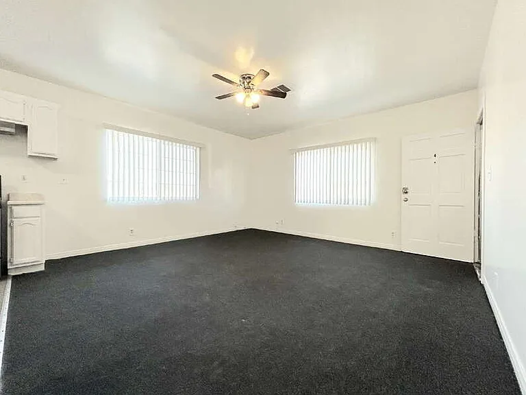 8251 S San Pedro St #4 — Photo 3