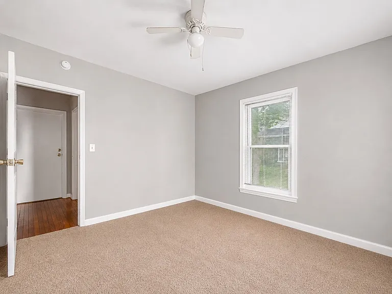 227 E Northwood Ave — Photo 25