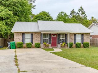 7729 Peabody Rd, Ocean Springs, MS 39564