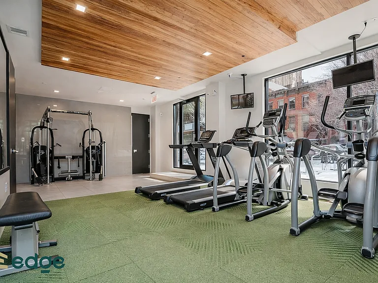 865 Willoughby Ave #2E — Photo 10