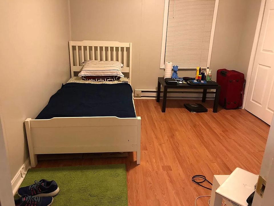 1st image of 193 Belmont St APT 1
