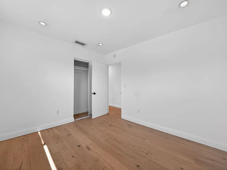 652 Vernon Ave #2 — Photo 18