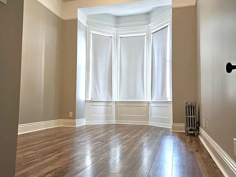 337-341 Georgia St — Photo 8