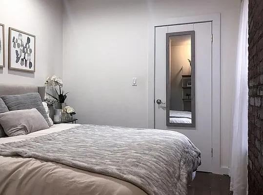 Rented by Kahen Properties | media 9