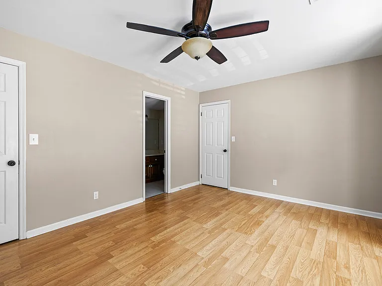 253 Jackson St — Photo 14