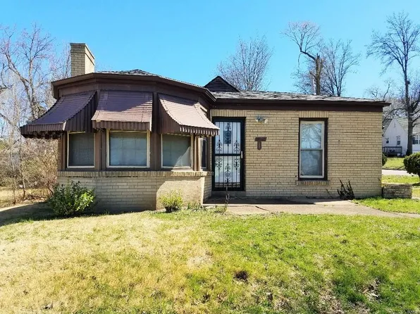 200 Henquin Dr, Saint Louis, MO 63135