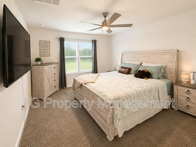 348 Orellana Rd — Photo 8