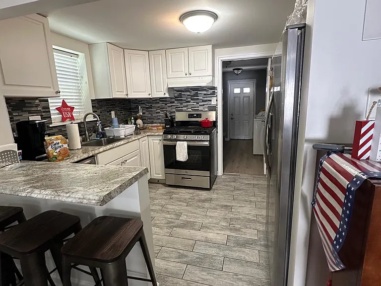 202 N Sacramento Ave #A — Photo 48