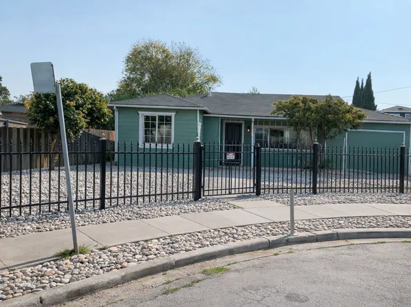 300 Stoneford Ave, Oakland, CA 94603