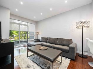 50 Disera Dr #106, Vaughan, ON L4J 9E9