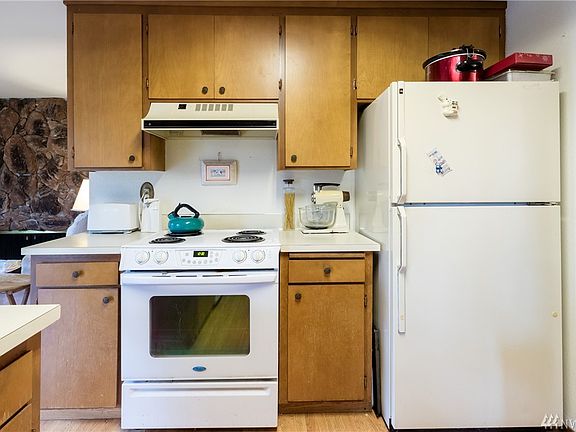 5th image of 6520 79th St W