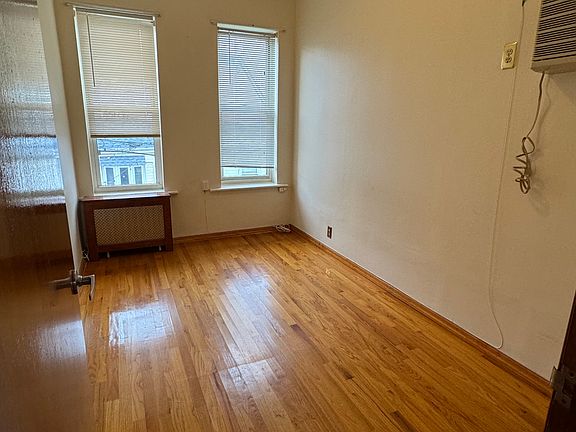 4th image of 128 Bay 28 St #2B