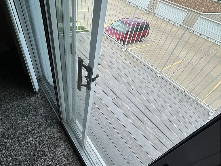 1025 Lincoln Ave SW #201 — Photo 3