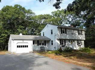 30 Maplewood Dr, North Kingstown, RI 02852