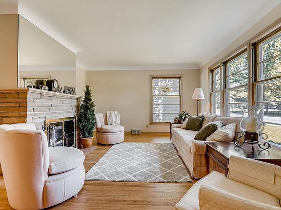 3rd image of 3038 Stinson Blvd