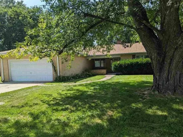 1832 N North Court St, Sullivan, IN 47882