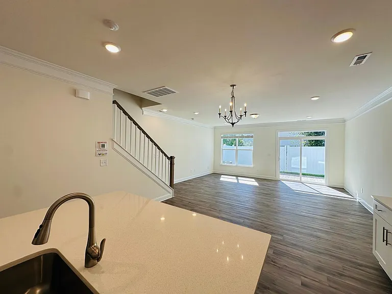 4017 Black Ct — Photo 6