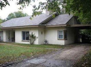 822 N Crestway Ave, Wichita, KS 67208
