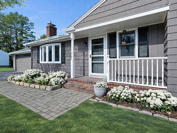 2nd image of 15 Bellaire Road