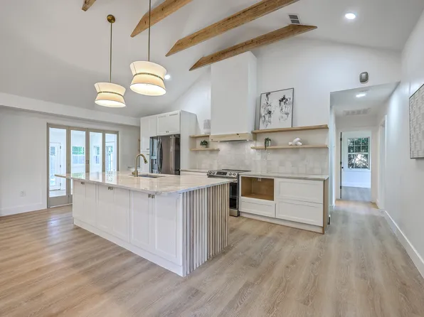 2534 Flamingo Dr, Charleston, SC 29414