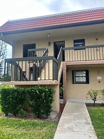 21911 Lake Forest Cir