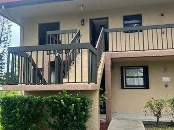 21911 Lake Forest Cir, Boca Raton, FL