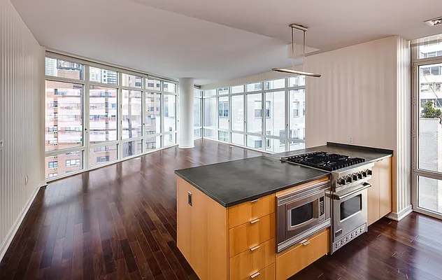 Sold by Luxury Property Group | media 17