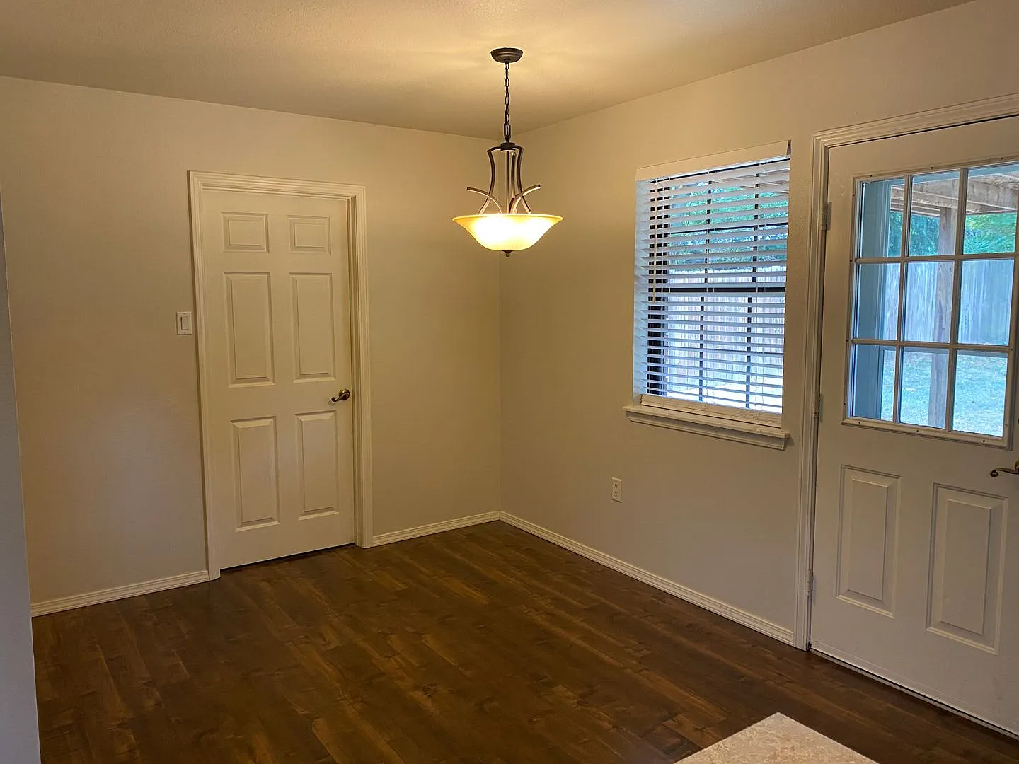 Come take a look at this nice 3 bedroom 1 1/2-bathroom home — Photo 3