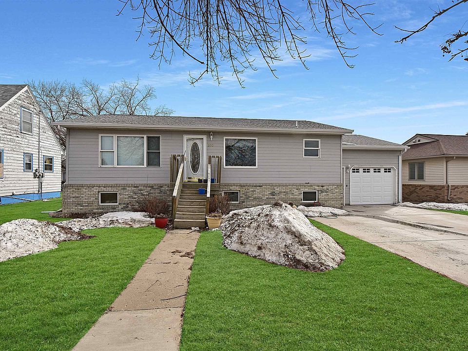 203 12th St W, Bottineau, ND 58318 MLS 230524 Zillow