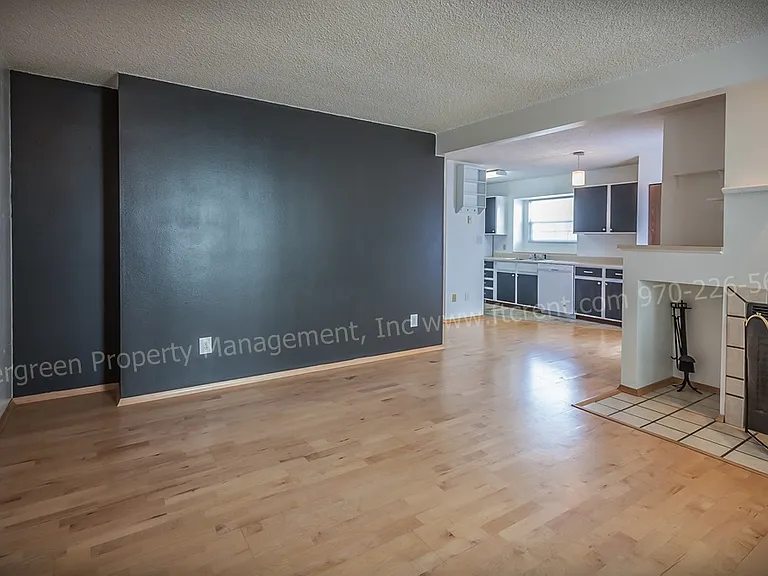 1301 University Ave #C301 — Photo 5